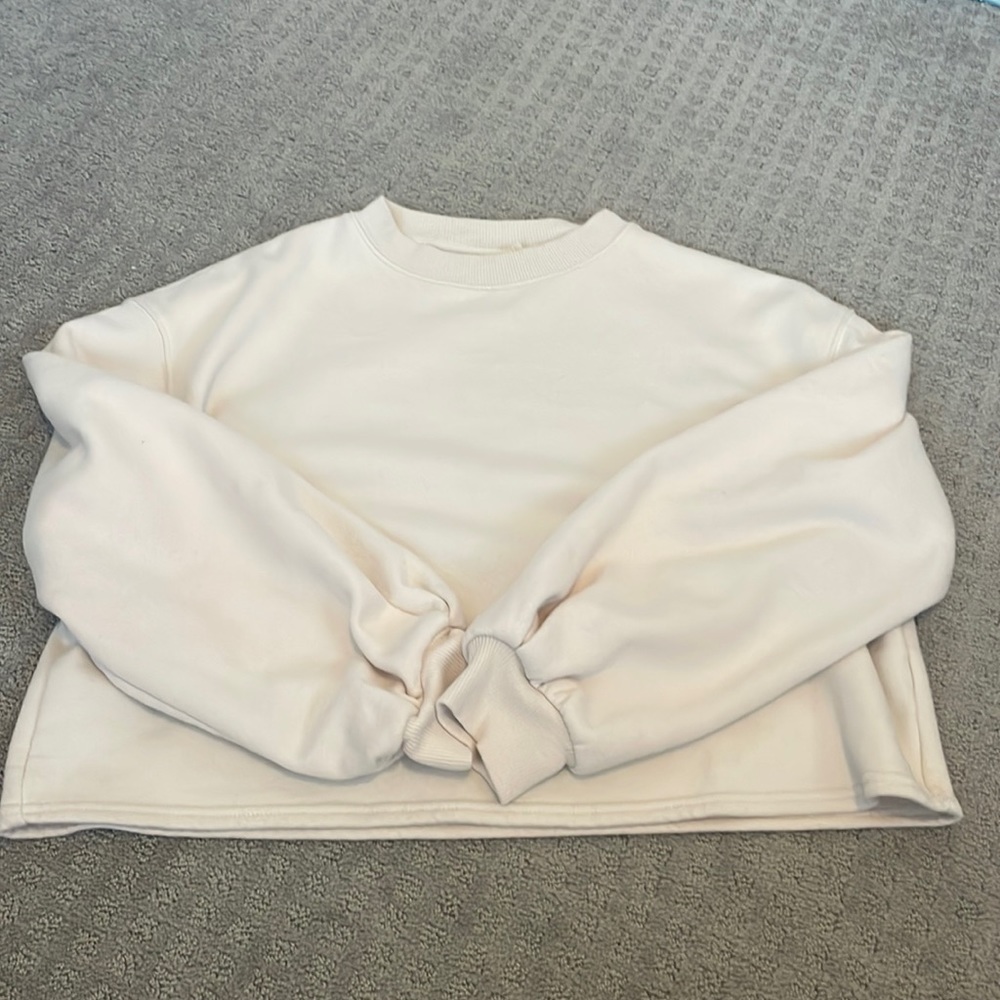 Universal Threads Target Cropped Sweatshirt